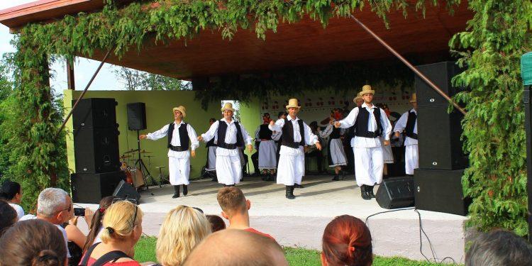 Festivalul Cireșelor din Făgetu