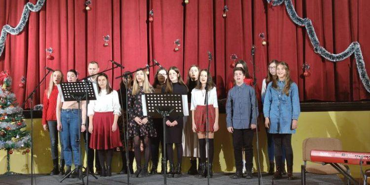 Producția de sfârșit de an la Școala Populară de Arte și Meserii