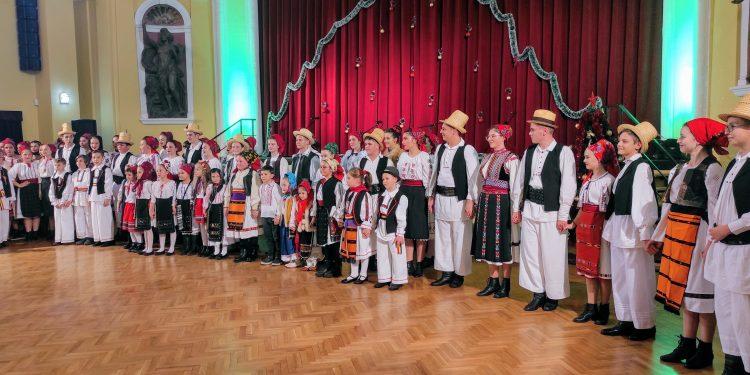 Producția clasei de dansuri populare a Școlii Populare de Arte și Meserii