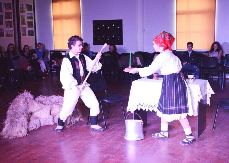 A VIII-a EDIŢIE A FESTIVALULUI JUDEŢEAN DE TEATRU PENTRU ELEVI/ regulament și fisă de înscriere