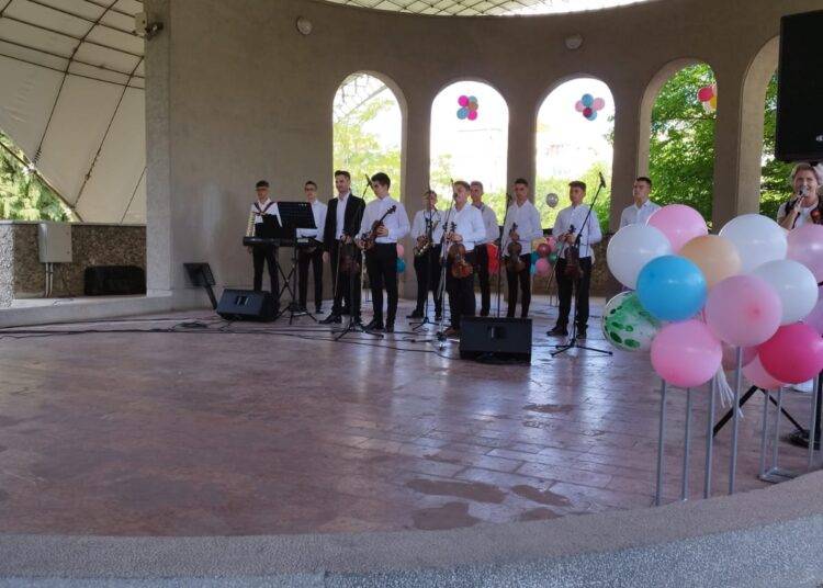 Obiceiuri și tradiții strămoșești