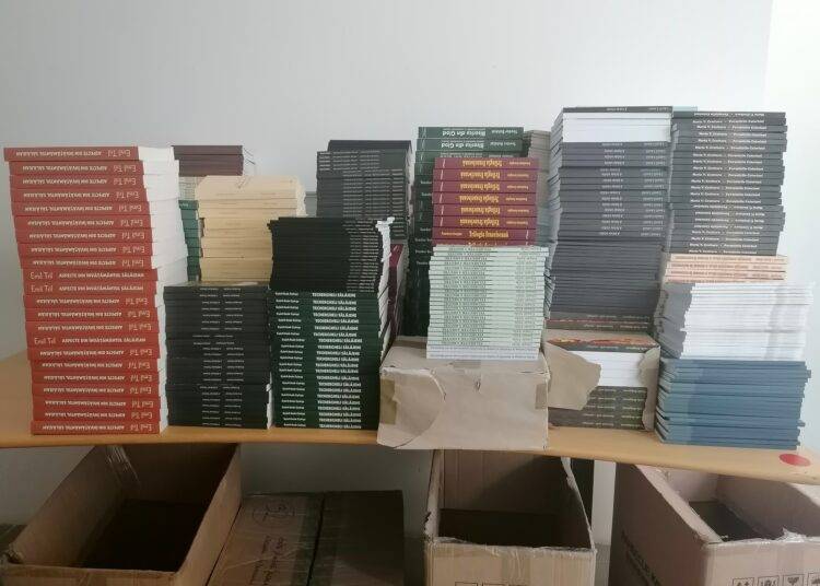 Cărțile autorilor sălăjeni în bibliotecile liceelor din Sălaj