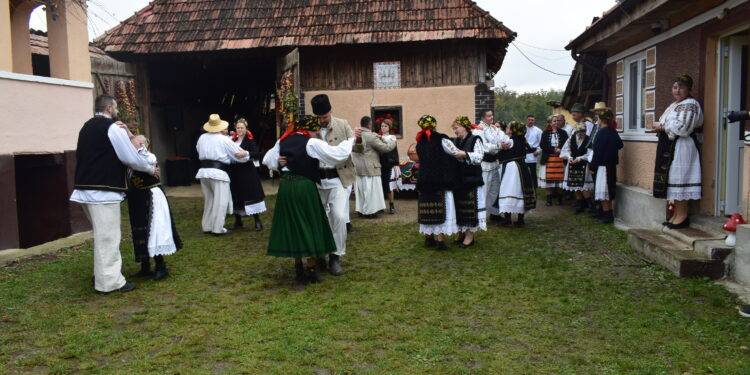 Danț la șură la Ciumărna