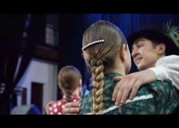 Spectacolul de sfârșit de an al claselor de folclor de la Școala Populară de Arte și Meserii CCAJS