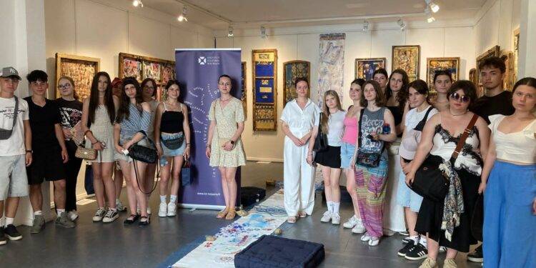 Ferestre spre lume – expoziție și ateliere de Ziua Iei la ICR Paris