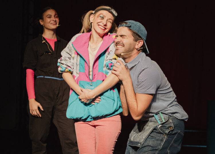 Teatru la firul ierbii – Ultimul clopoțel aduce primul gong
